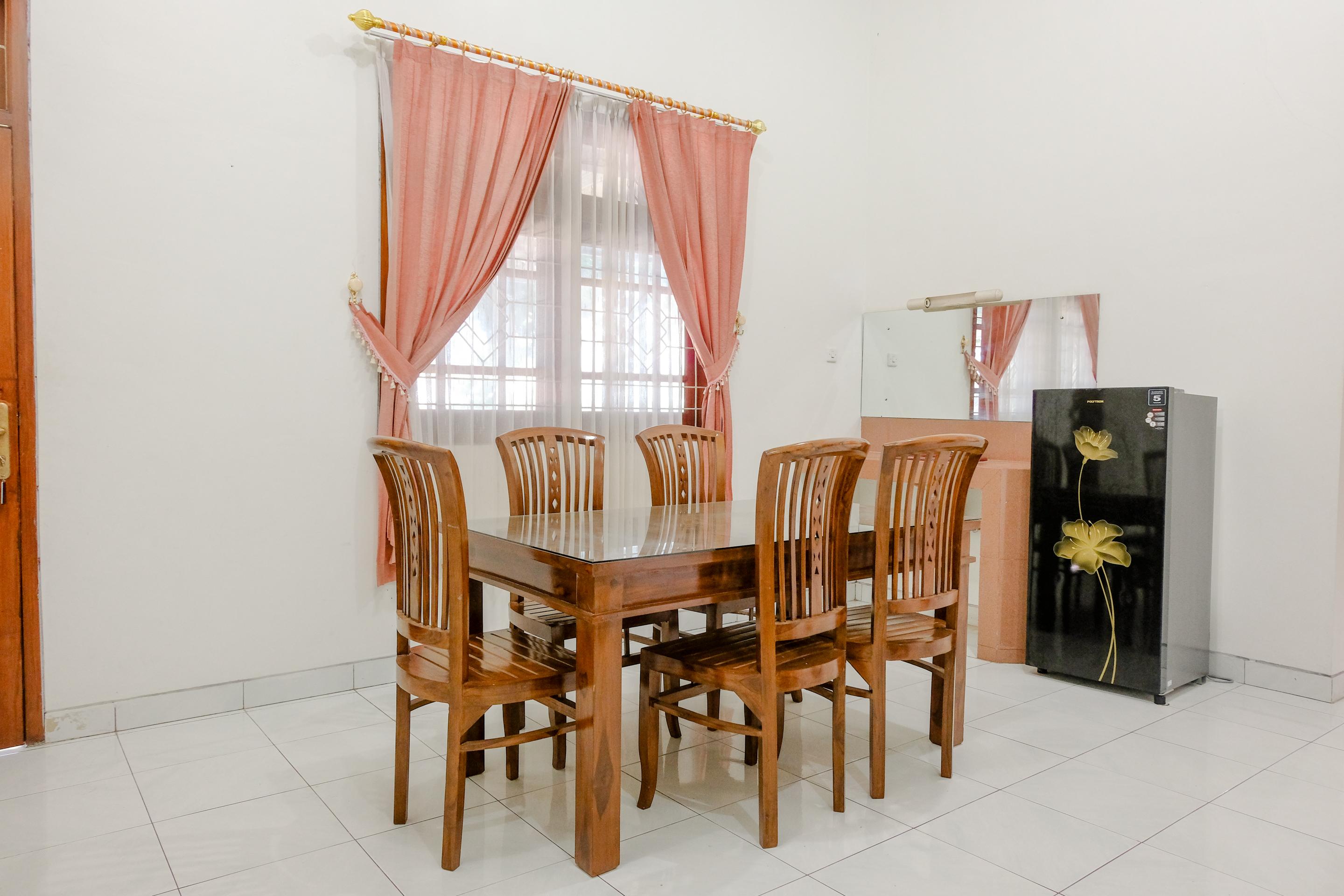 בניוואנגי Villa Pakis Residence Banyuwangi מראה חיצוני תמונה