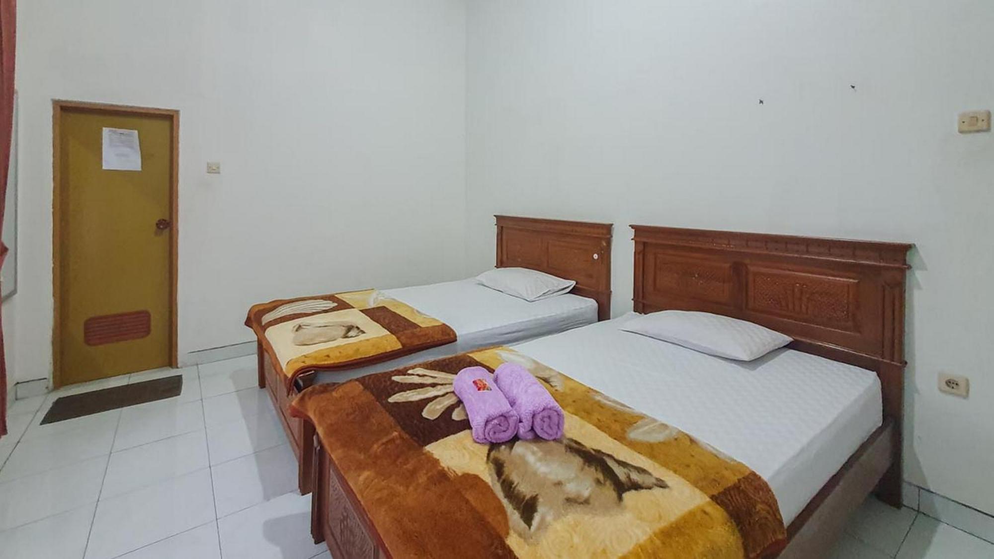 בניוואנגי Villa Pakis Residence Banyuwangi מראה חיצוני תמונה