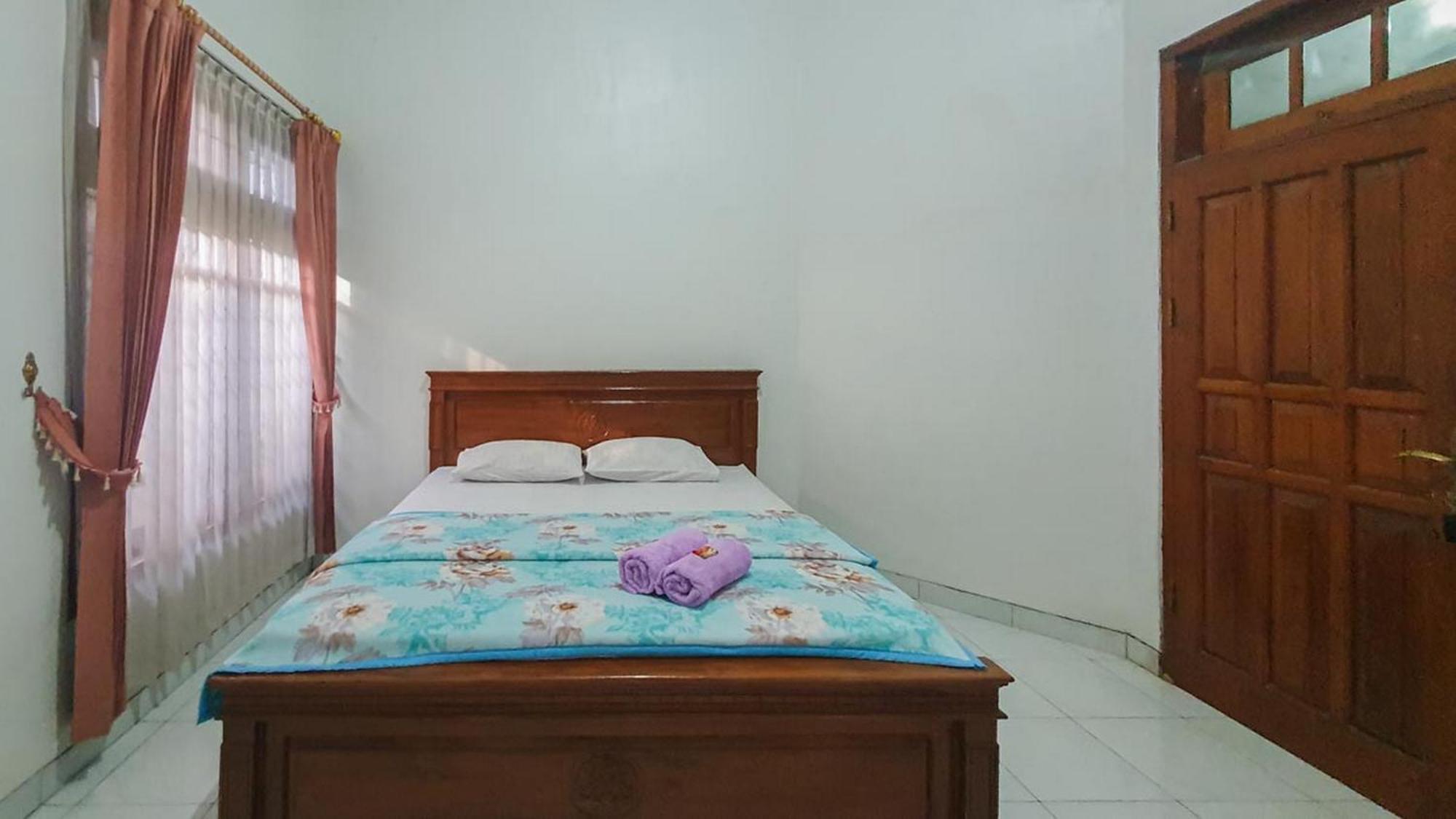 בניוואנגי Villa Pakis Residence Banyuwangi מראה חיצוני תמונה